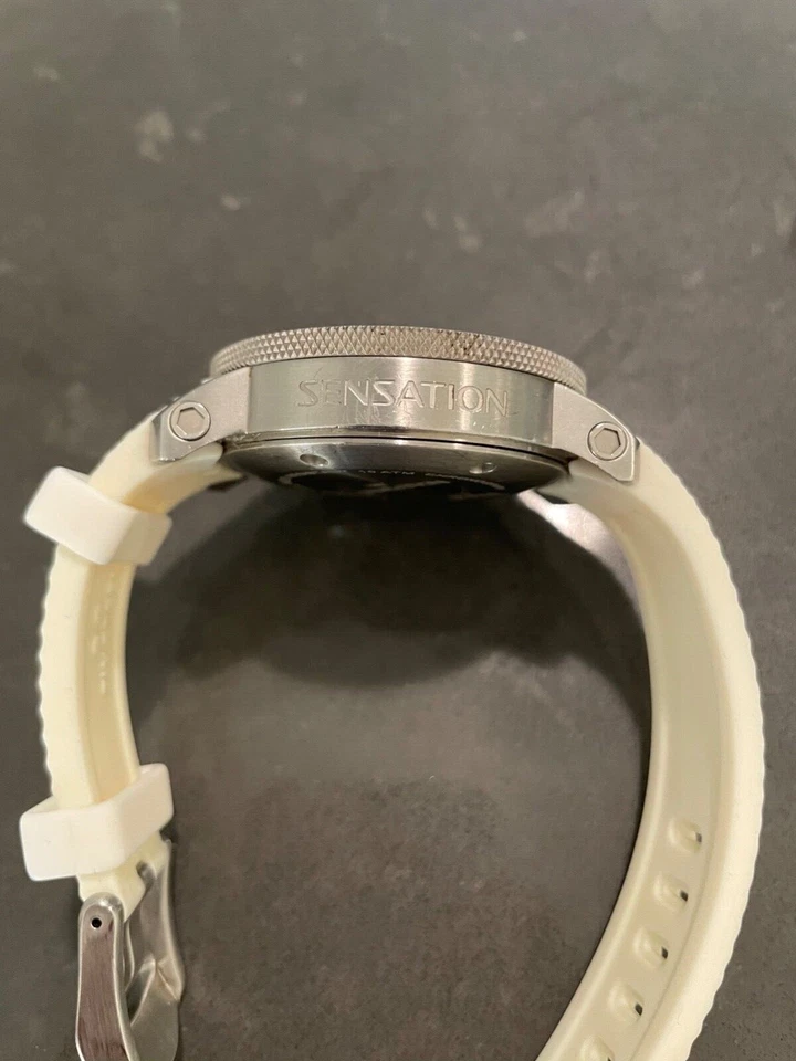 Reloj para hombre TW acero cronógrafo esfera blanca SS silicona cuarzo TW834 Foto 4 de 4