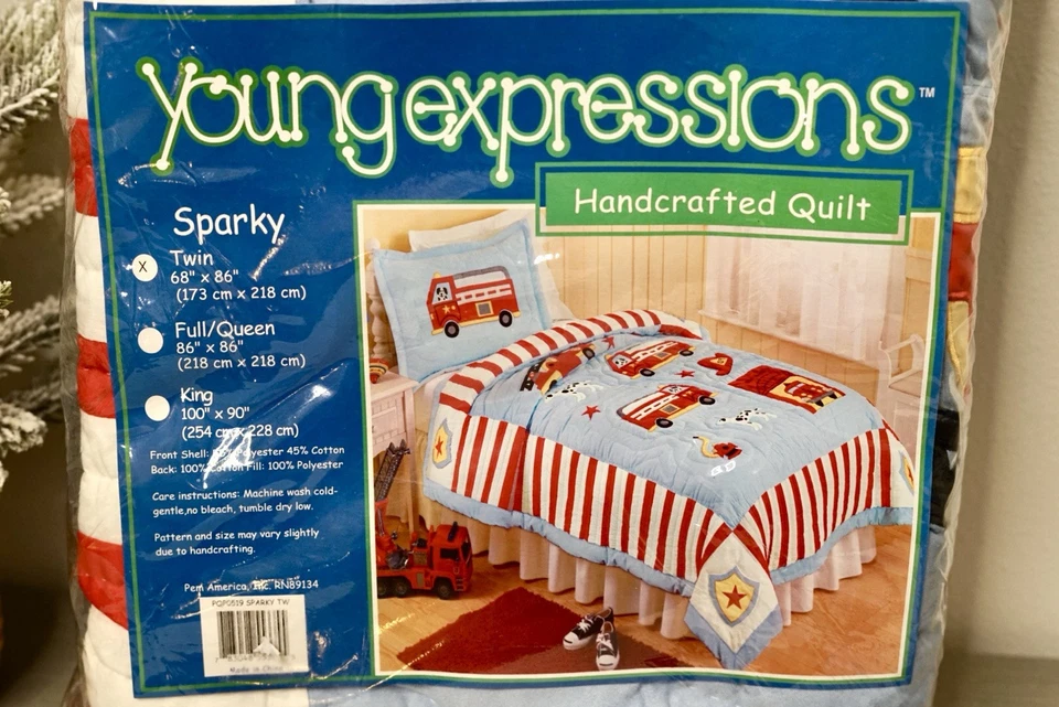 全新 Pem America 儿童消防车 狗条纹 拼布 被子 Shams 床套装 双 — 第 4/4 张图片