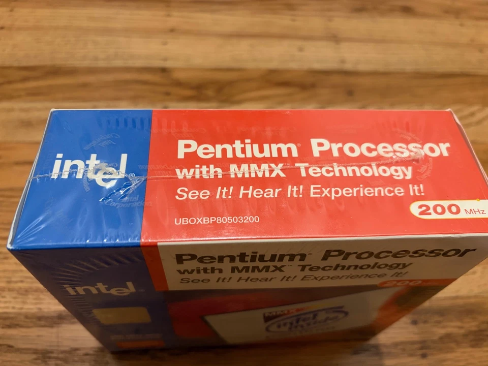 INTEL PENTIUM MMX 200 MHz Processor NEW + BOXED + SEALED. Vintage Intel Socket7 - Image 2 of 3