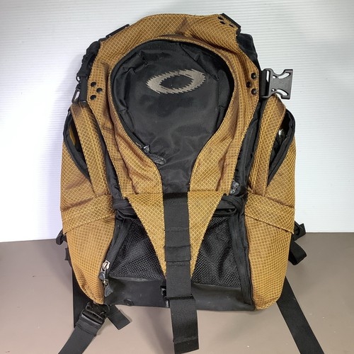 Oakley SURF Wet-Dry Backpack - Gold & Black - Vintage