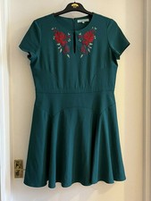 Dickens & Jones Dress Green Embroidered Front Short Sleeve Flared Size 12