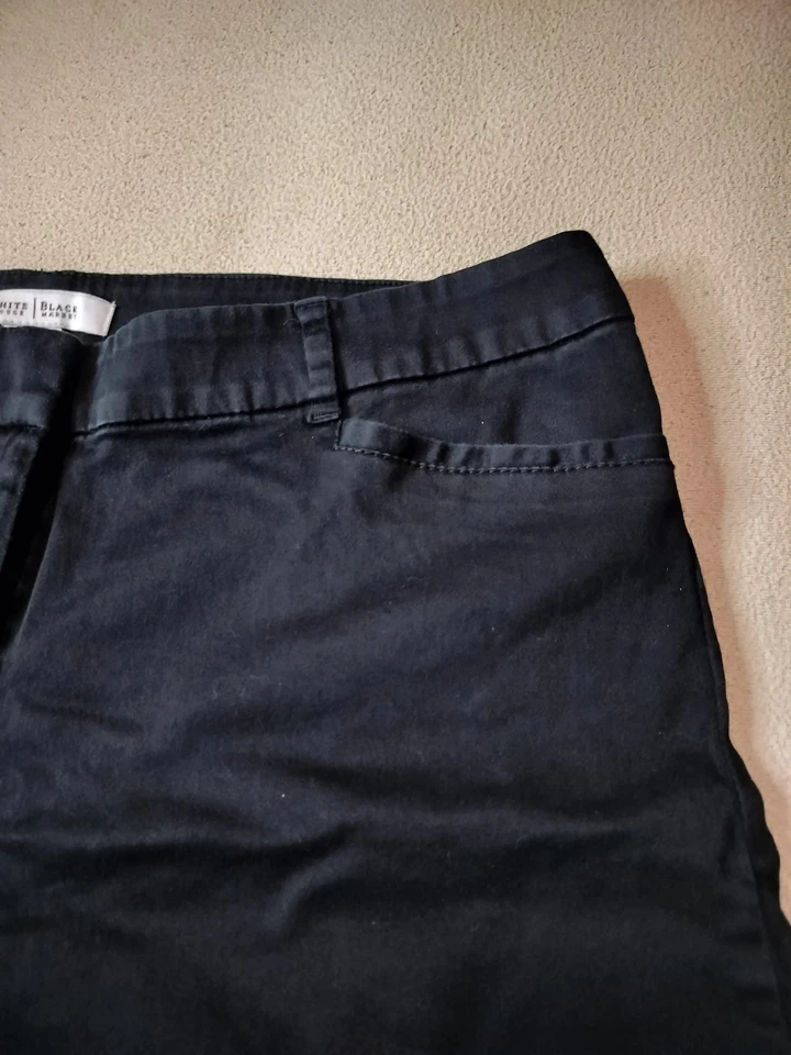 White House Black Market Wmns Black Dress Shorts, 98% Cotton 2% Spandex, Sz 8. - Image 4 of 4