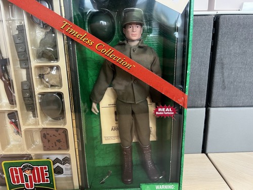 gi joe 40th anniversary timeless collection with footlocker and complete gear - Picture 2 of 5