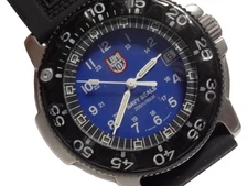 Early 43mm Luminox Navy Seals Blue Dial 200M Qtz Watch w/ETA 555.114  Wooden Box