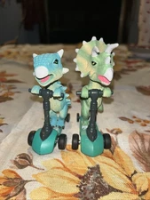 Dinosaur Scooter Toy Mini Finger Kick Scooters Boy Toys Pull Back Cars Kids 2pc