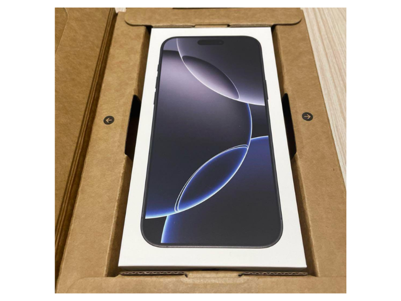 Apple iPhone 16 ProMax 256GB Black Titanium Japan model