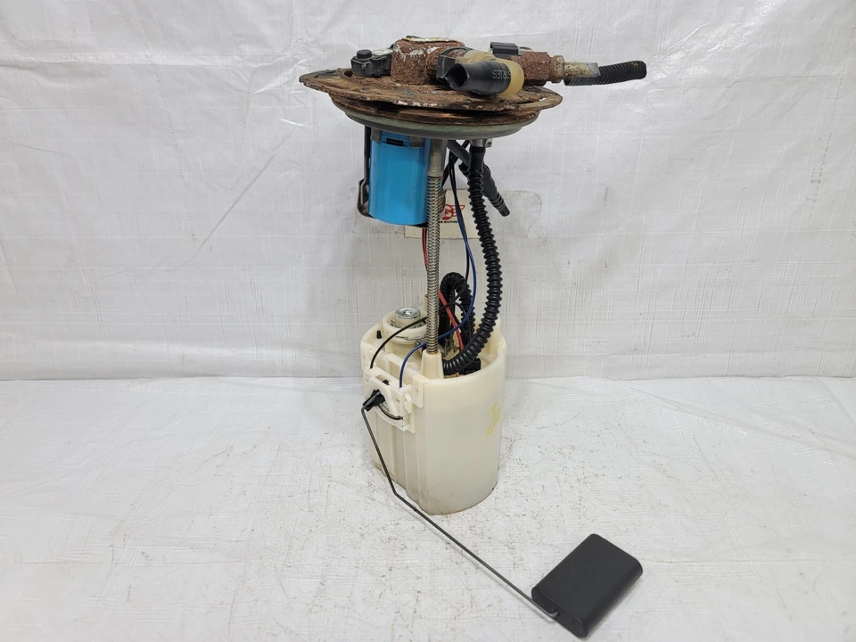 Bomba de combustible del motor Hummer H3 2006-2008 3,7 L OEM 19370178 Foto 2 de 4