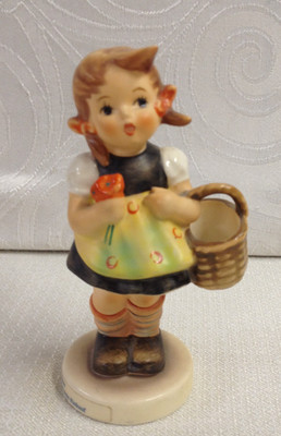 Goebel Hummel Figurine Sister Der Erste Einkauf - 5'' - 1986-  EXCELLENT!
