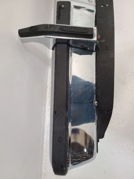 90-91 BLAZER JIMMY Full Size Front Bumper Chrome With Guards - Image 2 of 4