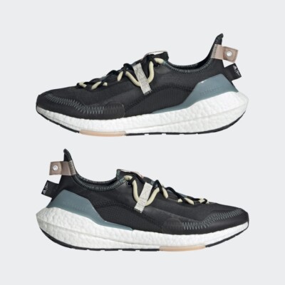 adidas gazelle silver green womens adidas x Parley Ultraboost 4.0 / Carbon