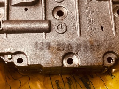 MERCEDES BENZ W126 Transmission Valve Body 1262772901 Genuine for 