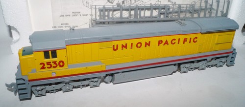 Atlas H0 8619 Diesellok C30-7 der Union Pacific, BN 2530, OVP | Zustand: Gebraucht