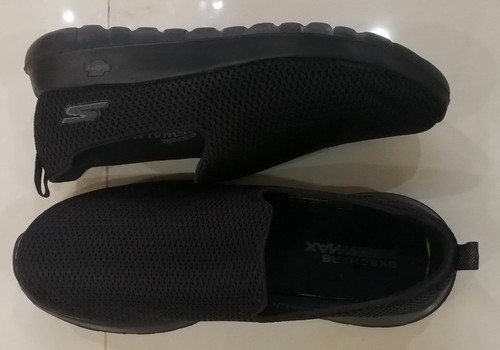 54600 skechers