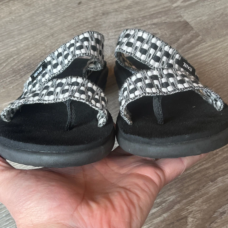 Teva Voya 坡跟丁字鞋凉鞋舒适时尚黑色白色女式 8 英国 6 EU 39 — 第 4/4 张图片