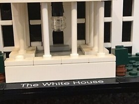 LEGO LEGO ARCHITECTURE: The White House (21006) - Incomplete