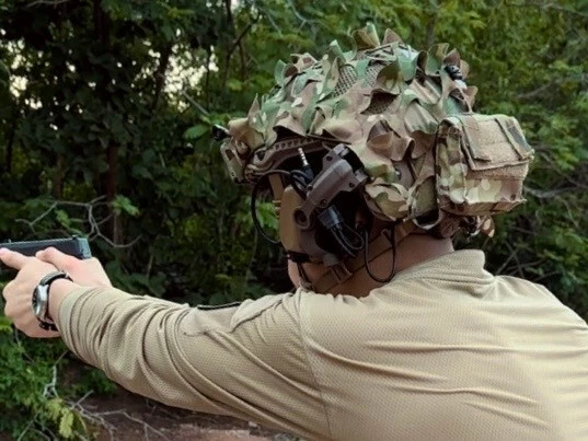 Cubierta de malla para casco multicámara de red 3D con cable ajustable RipStop corte láser Foto 3 de 3