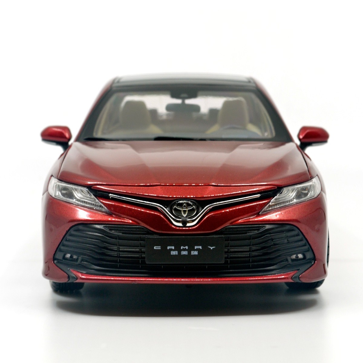 Paudi 1:18 Scale Toyota Camry 2018 Red Diecast Model Car Toy