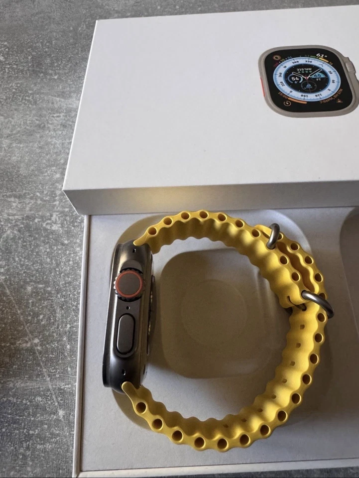 Apple Watch Ultra 2 49mm Titangehäuse GPS+LTE - Bild 3 von 4