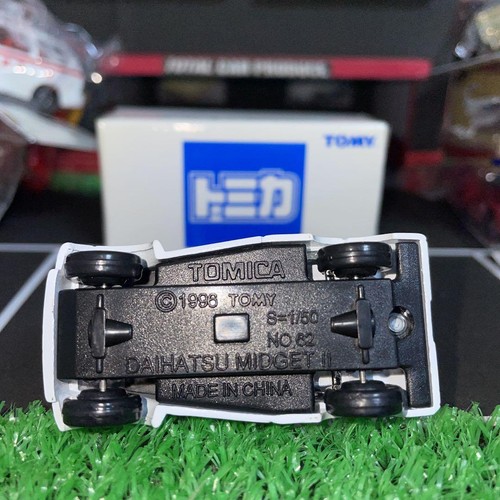 TAKARA TOMY Tomica Daihatsu Midget 2 Tokyu Hands Figure Limited - Picture 5 of 5