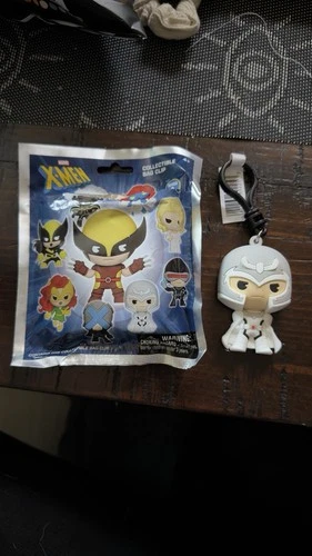 Marvel X-Men Series 3 Blind Bag Figurine  Bag Clip | Magneto