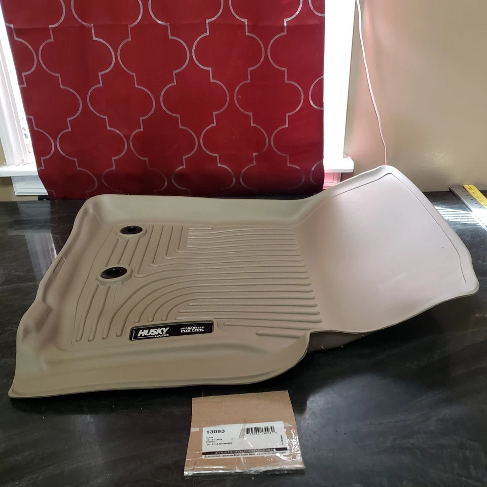 Alfombrillas delanteras Husky Liners 13093 Weatherbeater para Lexus LX570 2013-2021 tostadas Foto 3 de 4