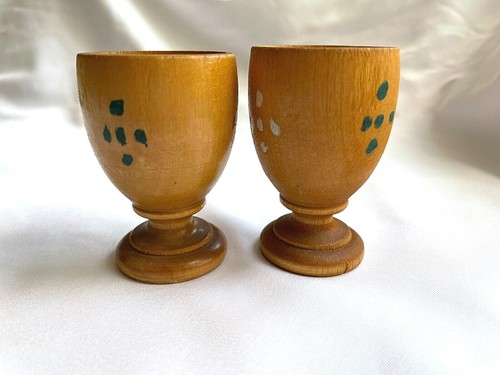 2 tazas de huevos de madera primitiva antiguas vintage hechas a mano pintadas a mano con puntos - Imagen 1 de 7