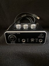 Behringer U-phoria Um2 Usb Audio Interface