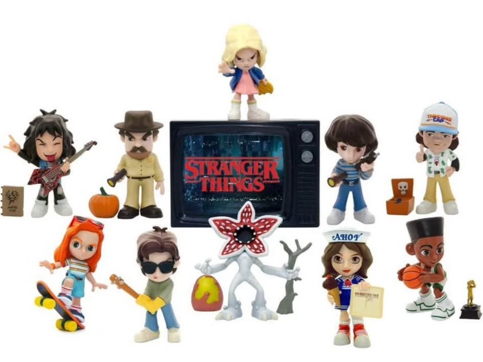 Cápsula invertida Stranger Things (7 cartas y 1 figura misteriosa y accesorios) Foto 2 de 2