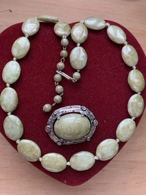 Vintage Agate Green Oval Shaped Necklace And Oval Brooch - Image 1 of 4