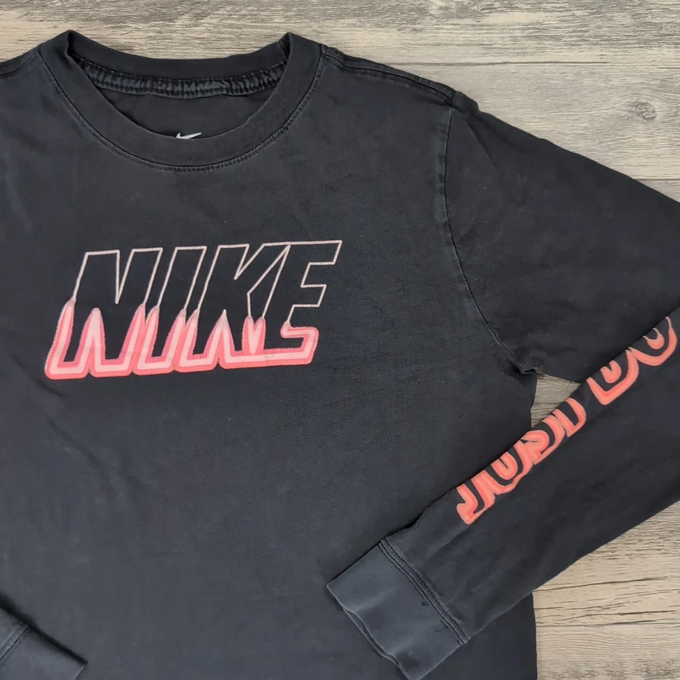 Nike Pink Flame Just Do It Logo Long Sleeve Youth Girls XL CZ1850-010 Black  - Image 2 of 4