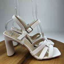 New NIB Womens Journee Collection Gibssen Ivory Faux Leather Heels Size 9.5 M