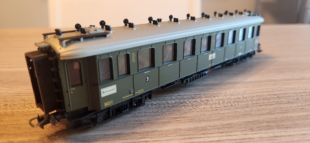 Liliput Bachmann, HO DC, L384703, DRB, 3rd d Class Passenger Coach
