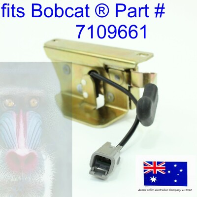 Front Door Latch Handle With Bezel For Bobcat S220 S250 S300 S330 Skid Steer – Replaces A-7109662