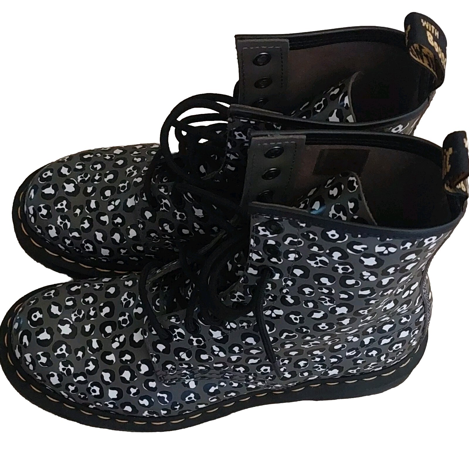 Doc Martens 1460 Womens  Loud Leopard Print Smooth Leather Lace Up Boots Size 8 image 3