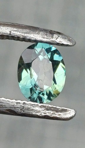 1.0ct Unheated Kenyan blue/Green parti Sapphire - Picture 5 of 17