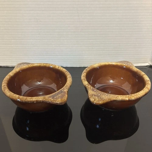 (2) HULL Drip Oven Proof Ramekin Custard Cups/Bowls w/ Tab Handles -Made in USA