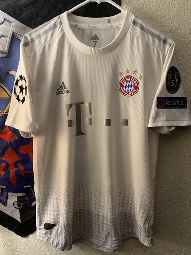 Bayern Munich 2019/2020 Away Player Issue UCL Jersey Size 7 # Coutinho