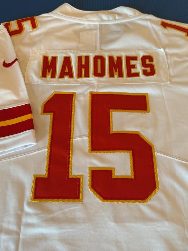 ナイキ　NFL　パトリック・マホームズ　チーフス　ユニフォーム　M【4364】 Nike NFL Patrick Mahomes # 15 On Field Super Bowl Jersey