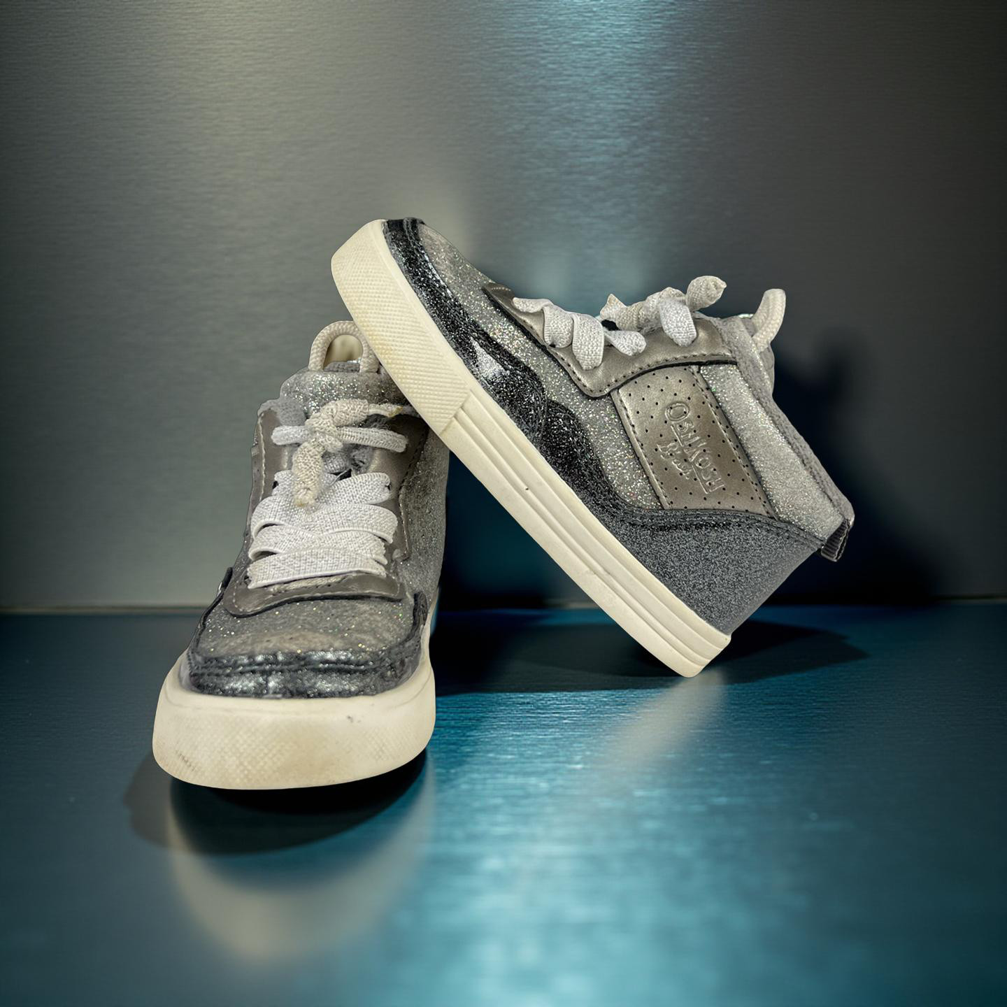 GUC OSHKOSH B'GOSH Toddler Boys High Top Grey Shoes Size 8M