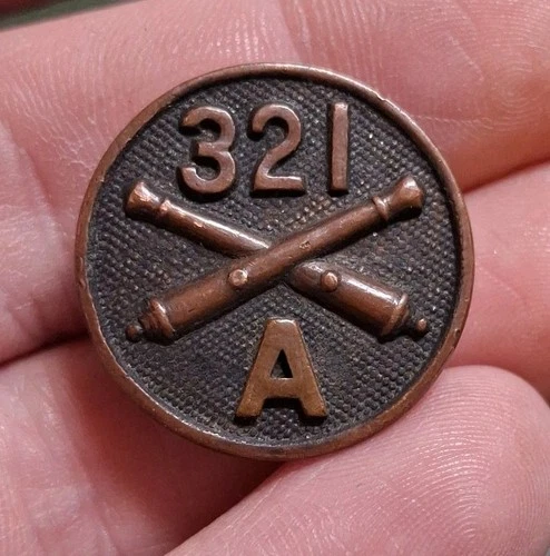 VINTAGE WW1 ERA US MILITARY TUNIC COLLAR DISC PIN ARTILLERY 321st REGIMENT