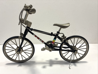 BM-X Miniature BMX Bicycle 1/6 scale Metal Model Black Rainbow