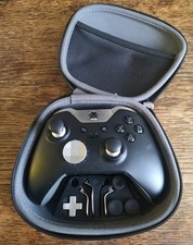 Xbox Elite Series 2 Controller – Zip Case & Accessories Included. 