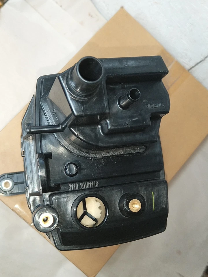 Стандартный угольный баллончик для паров топлива Cp3110 2002 2003 2004 Honda CR-V - Изображение 3 из 4