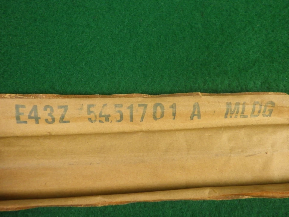 Ford Tempo 1984 1985 panel/ajuste de metal E43Z-5451701-A nuevo de lote Foto 2 de 4