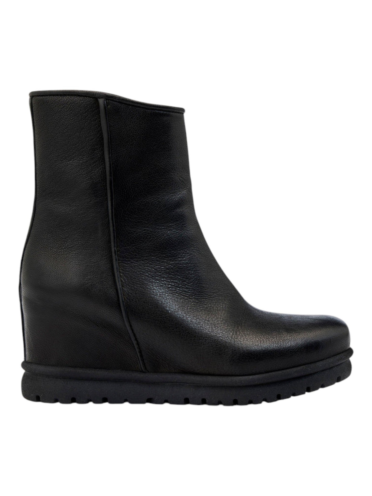 Патриция Бонфанти, фрау Стивалетто в Пелле Неро, 18689