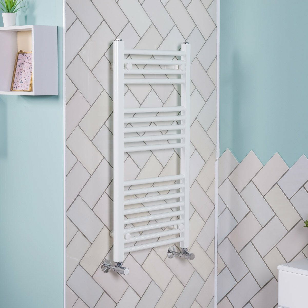 Contemporary Straight Heated Bathroom Towel Rail Radiator Rad 900 x 450 White