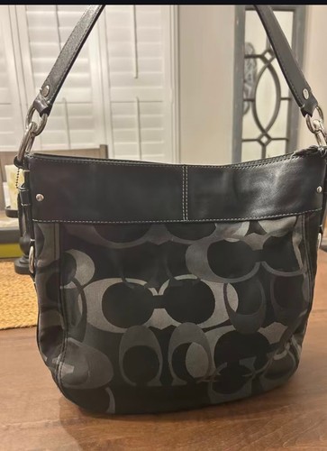 Coach Zoe optic signature large