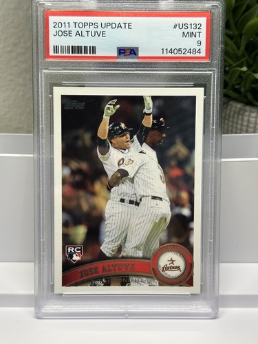 Topps 2011 Update Series Rookie card Jose Altuve #US132 PSA 9 Houston Astros