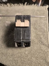 Eaton Cutler Hammer CH260 Metal Foot 60 Amp 2 Pole 120/240V Metal Foot Full