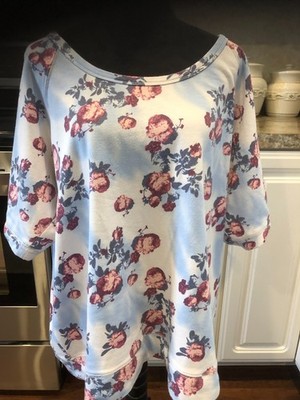 VENUS Women's Single Cold Shoulder Short Sleeve Top Blues White & Pinks Size 3X